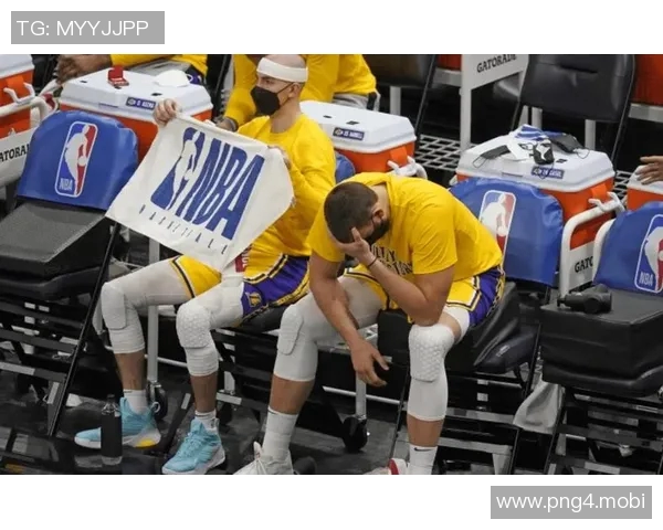 美记：如果米德尔顿合同被买断，掘金会猛烈追求他